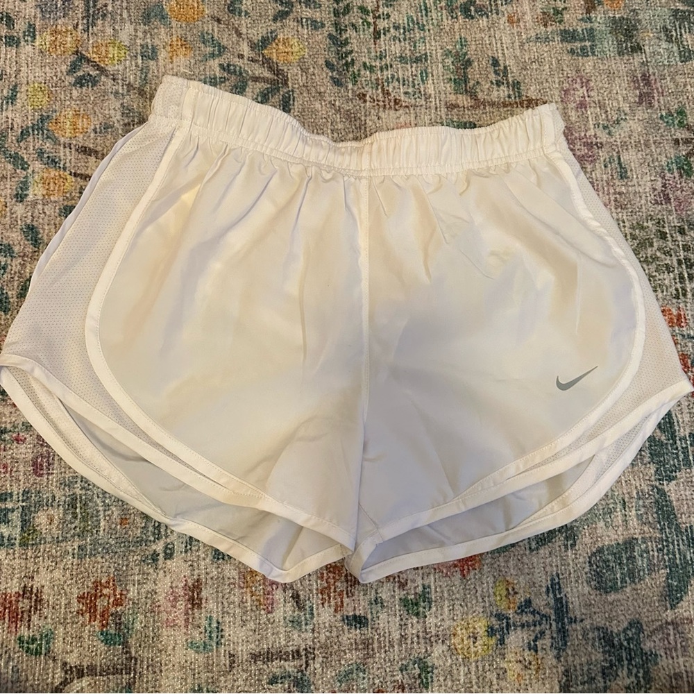 white nike shorts